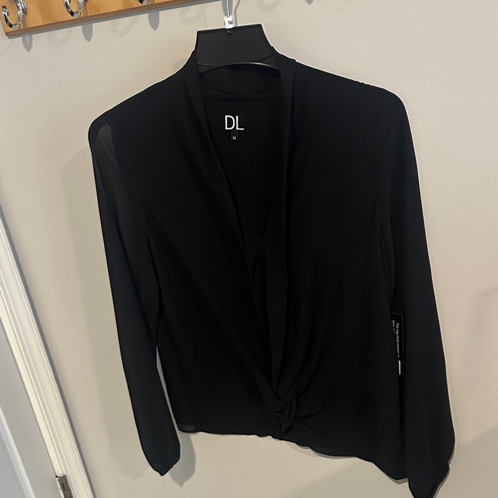 DL Women's Elegant Black Twist Blouse